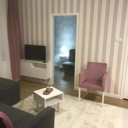 Kristina Free Parking 노비사드